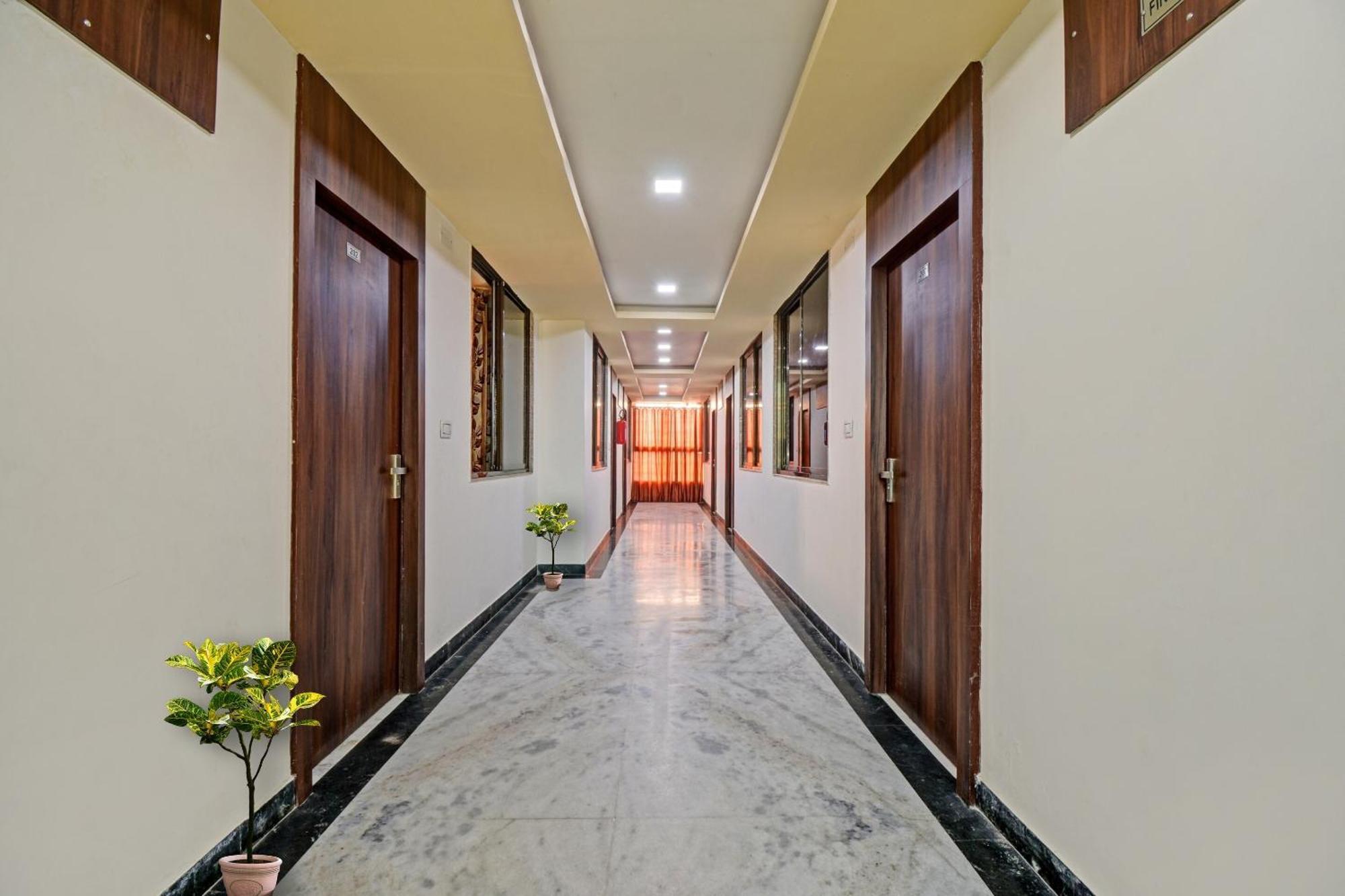 Collection O The Sunrise Hotel Udaipur Exterior photo